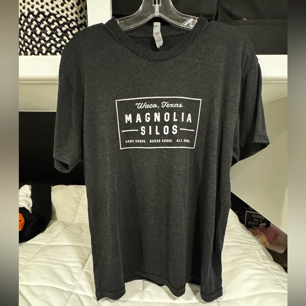 Magnolia Silos Heather Grey Tee - Short Sleeve